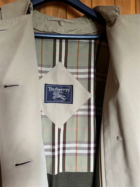 Burberry trench with removable liner